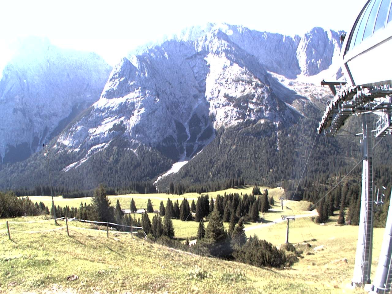 Archived image Webcam mountain station chairlift "Gaistal", "Ehrwalder Alm"