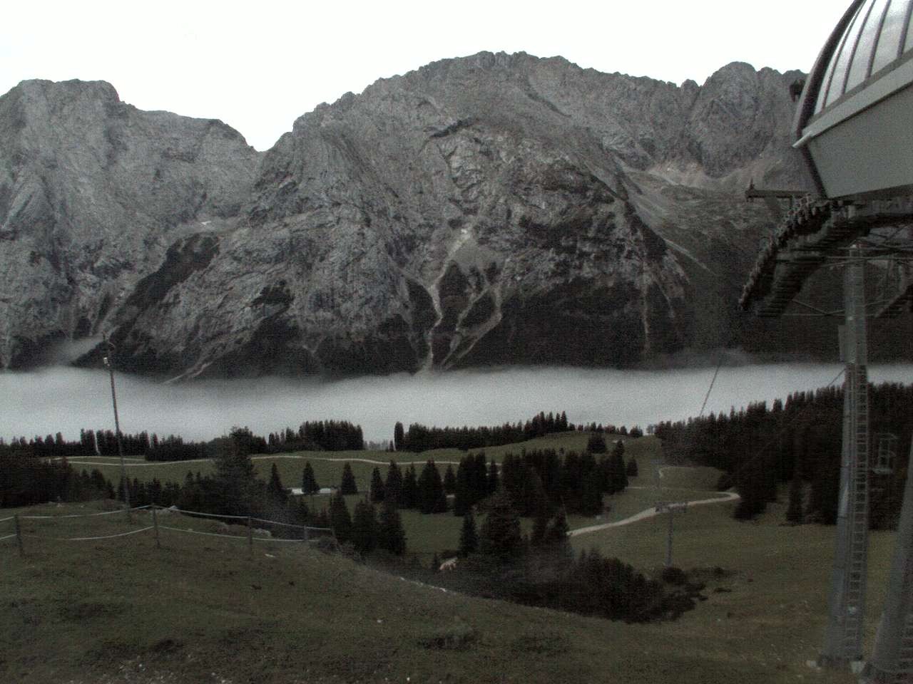 Archived image Webcam mountain station chairlift "Gaistal", "Ehrwalder Alm"