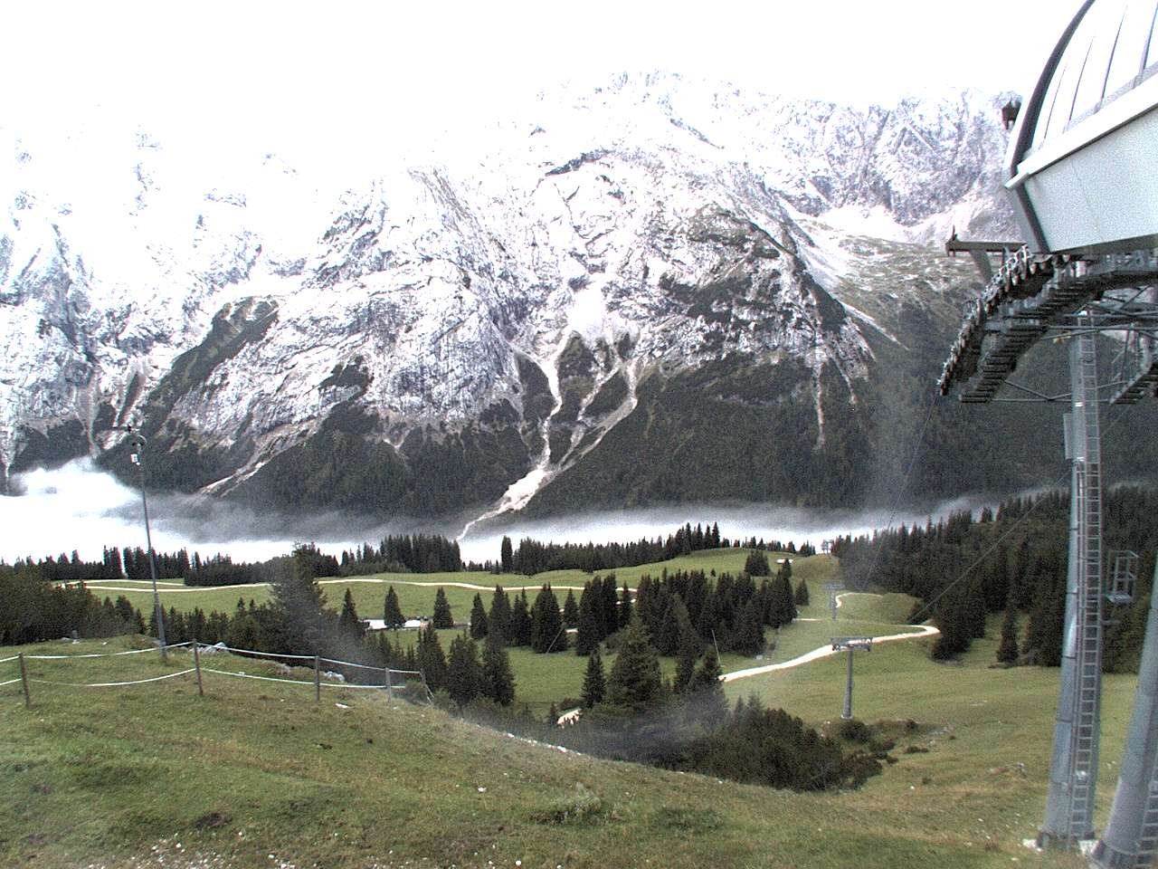 Archived image Webcam mountain station chairlift "Gaistal", "Ehrwalder Alm"