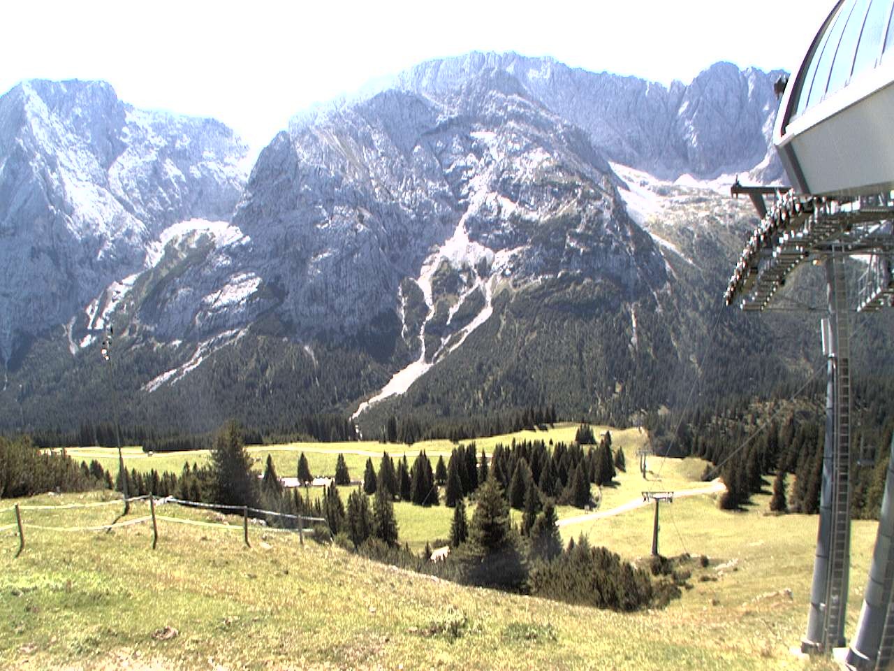 Archived image Webcam mountain station chairlift "Gaistal", "Ehrwalder Alm"