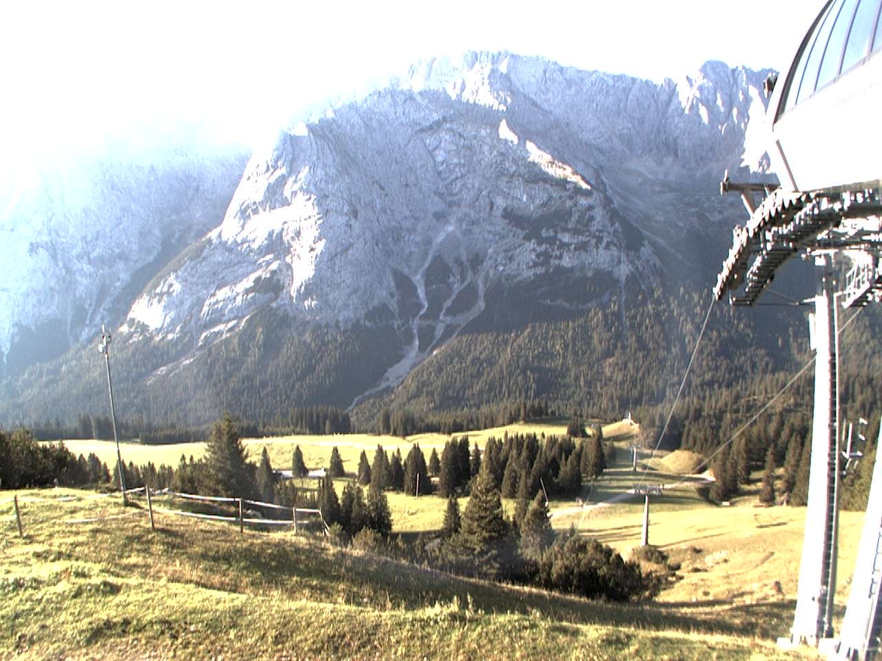 Archived image Webcam mountain station chairlift "Gaistal", "Ehrwalder Alm"