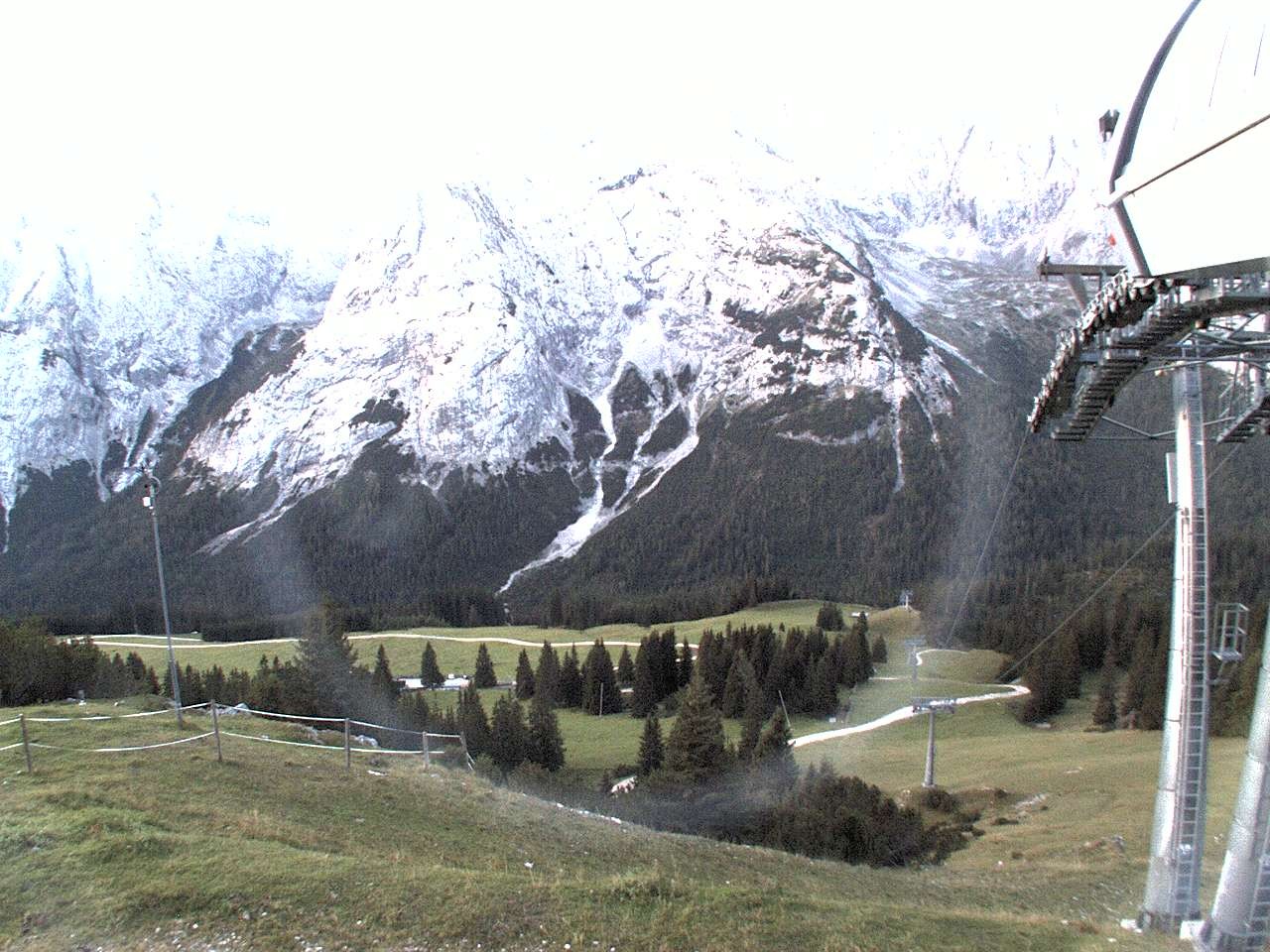 Archived image Webcam mountain station chairlift "Gaistal", "Ehrwalder Alm"