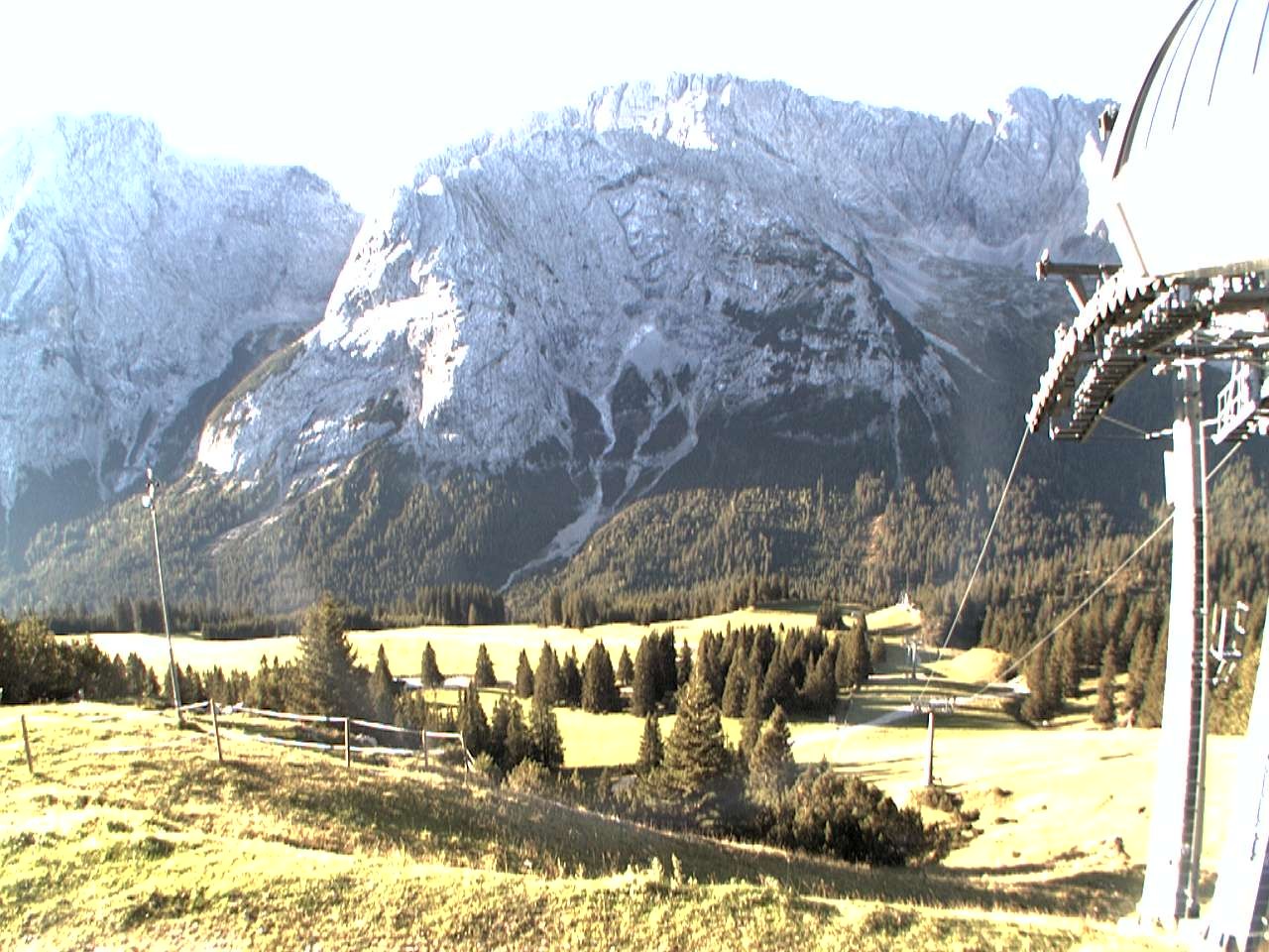 Archived image Webcam mountain station chairlift "Gaistal", "Ehrwalder Alm"