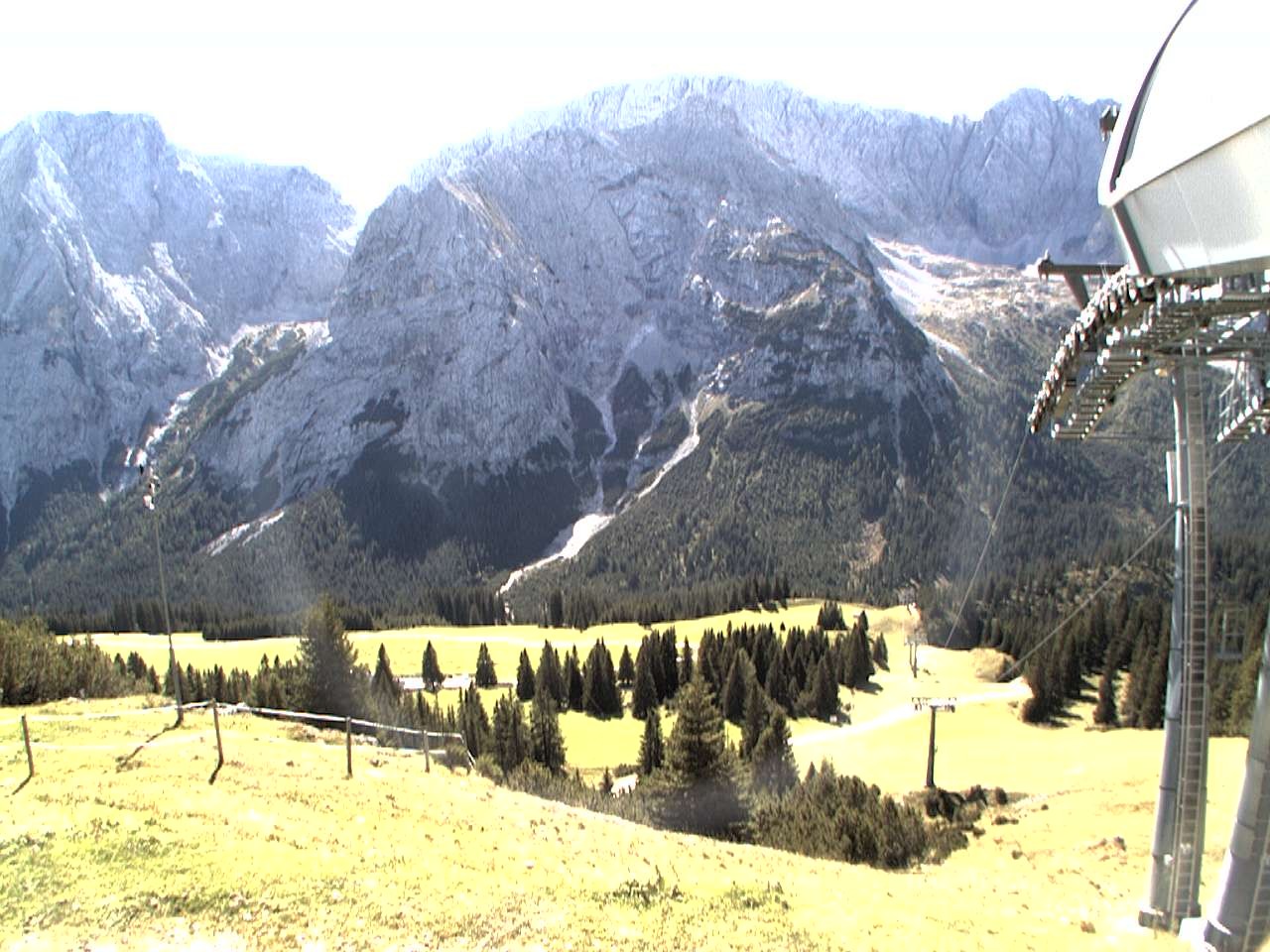 Archived image Webcam mountain station chairlift "Gaistal", "Ehrwalder Alm"