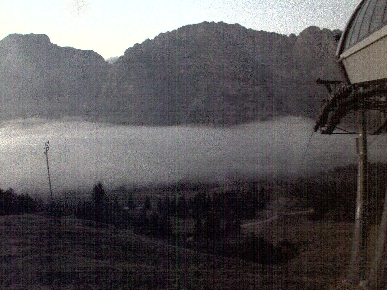 Archived image Webcam mountain station chairlift "Gaistal", "Ehrwalder Alm"