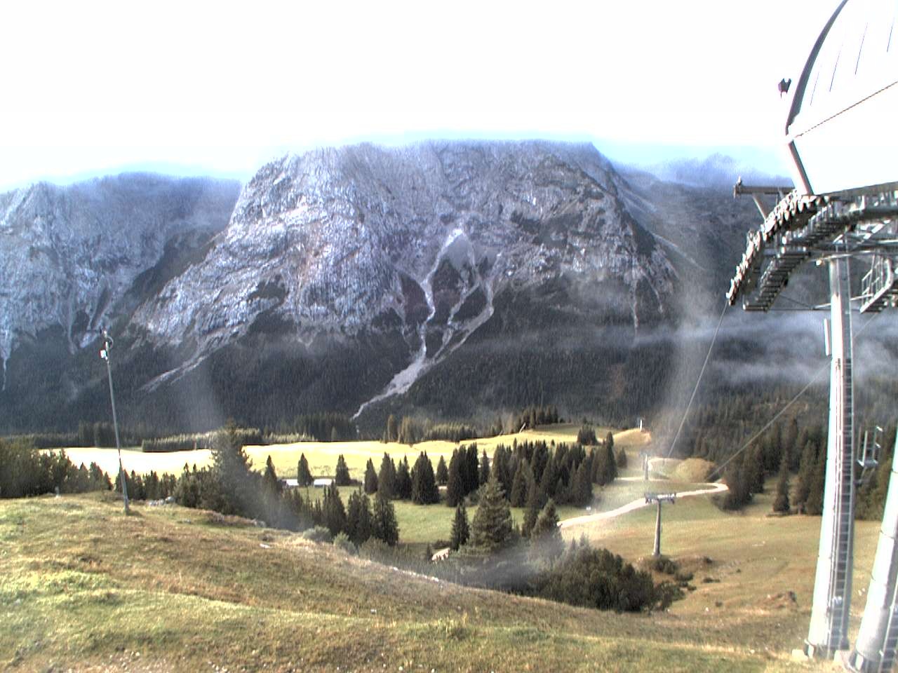 Archived image Webcam mountain station chairlift "Gaistal", "Ehrwalder Alm"