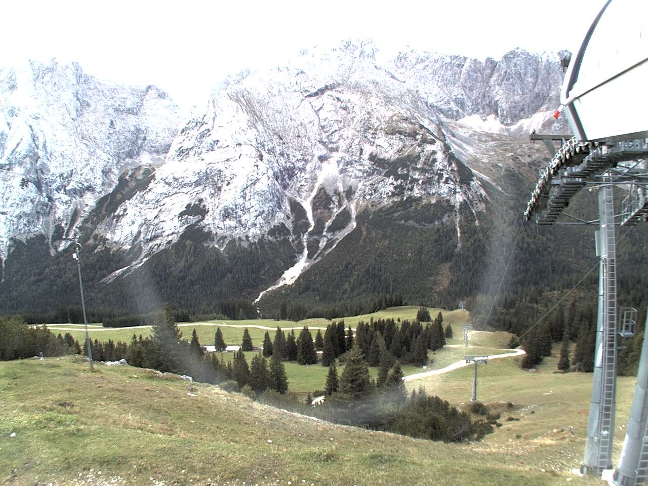 Archived image Webcam mountain station chairlift "Gaistal", "Ehrwalder Alm"
