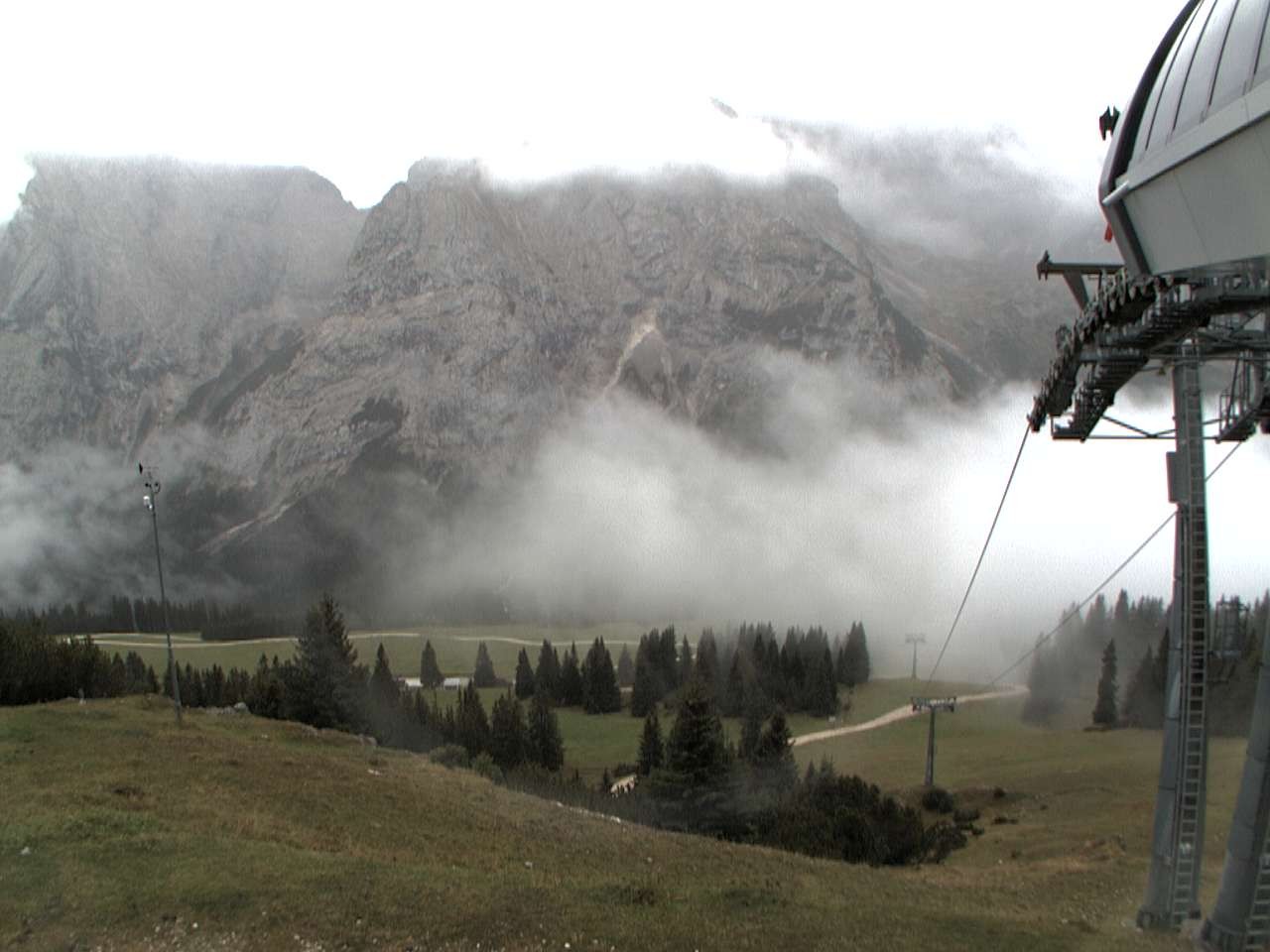 Archived image Webcam mountain station chairlift "Gaistal", "Ehrwalder Alm"