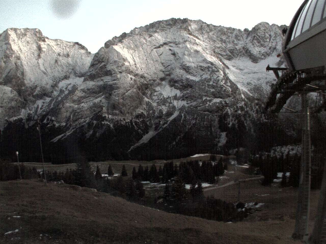 Archived image Webcam mountain station chairlift "Gaistal", "Ehrwalder Alm"