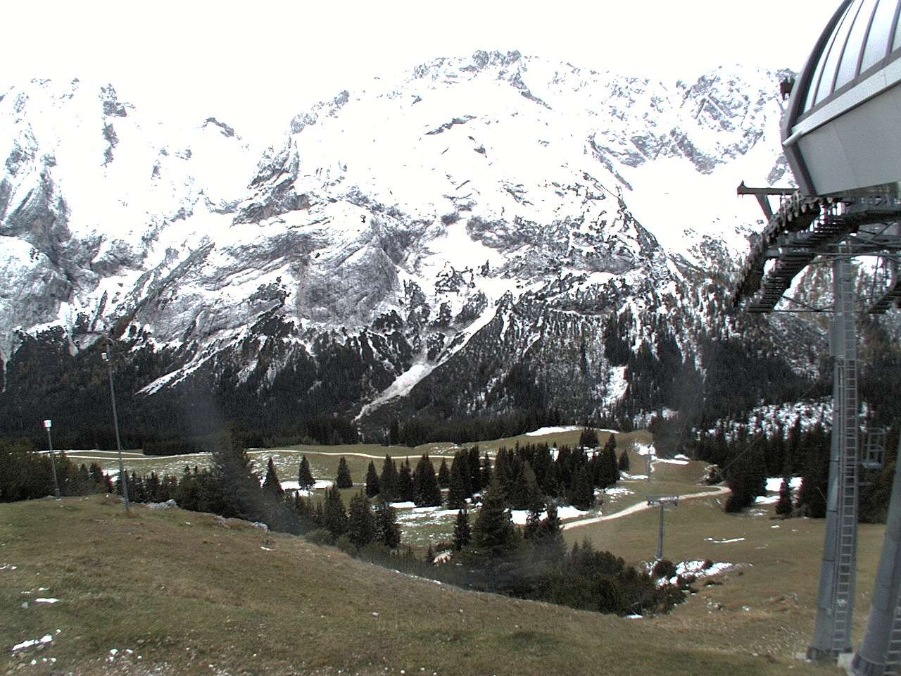 Archived image Webcam mountain station chairlift "Gaistal", "Ehrwalder Alm"