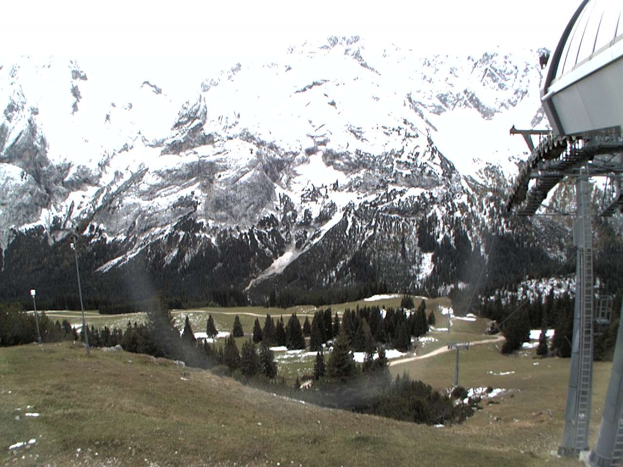 Archived image Webcam mountain station chairlift "Gaistal", "Ehrwalder Alm"