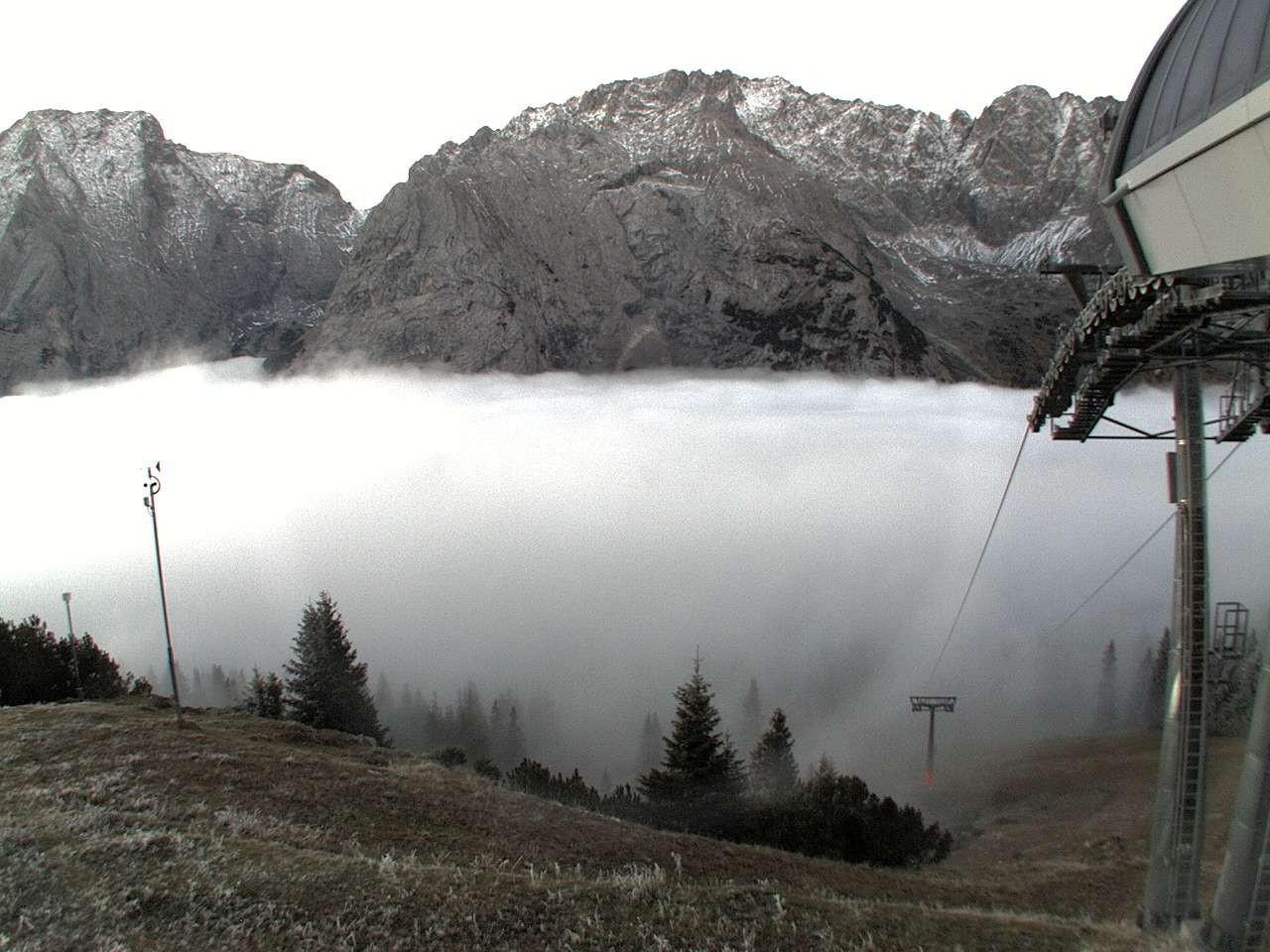 Archived image Webcam mountain station chairlift "Gaistal", "Ehrwalder Alm"