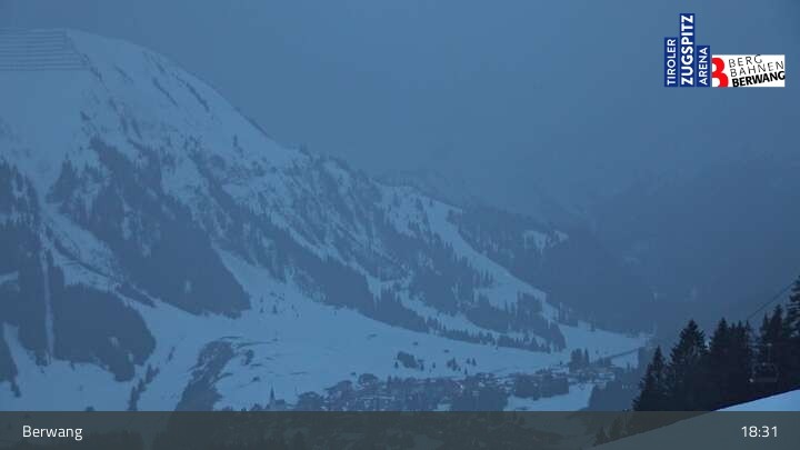 Archived image Webcam Sonnalmbahn Top Station