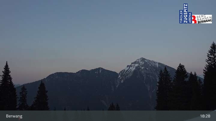 Archived image Webcam Sonnalmbahn Top Station