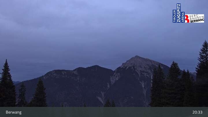 Archived image Webcam Sonnalmbahn Top Station