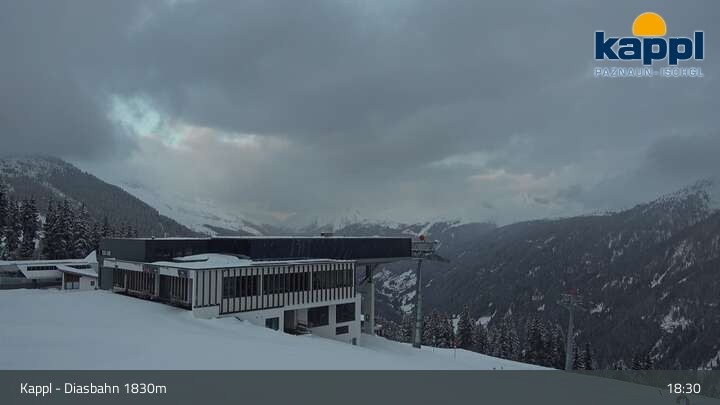 Archived image Webcam DIAS-Bahn Top Station, Kappl