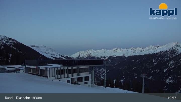 Archived image Webcam DIAS-Bahn Top Station, Kappl