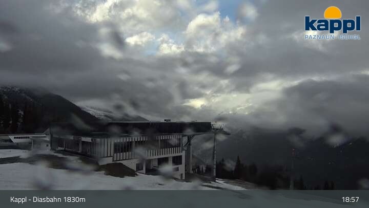 Archived image Webcam DIAS-Bahn Top Station, Kappl