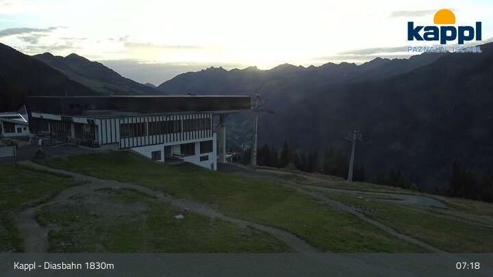 Archived image Webcam DIAS-Bahn Top Station, Kappl