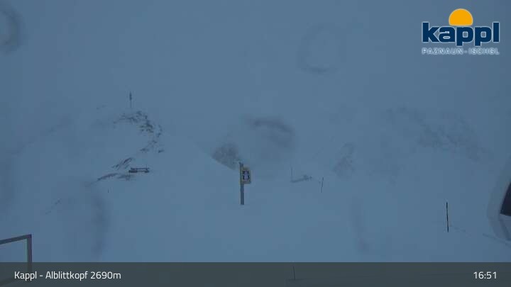 Archived image Webcam Alblittkopfbahn Top Station - Kappl