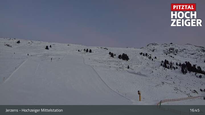 Archiv Foto Webcam Jerzens - Hochzeiger Mittelstation