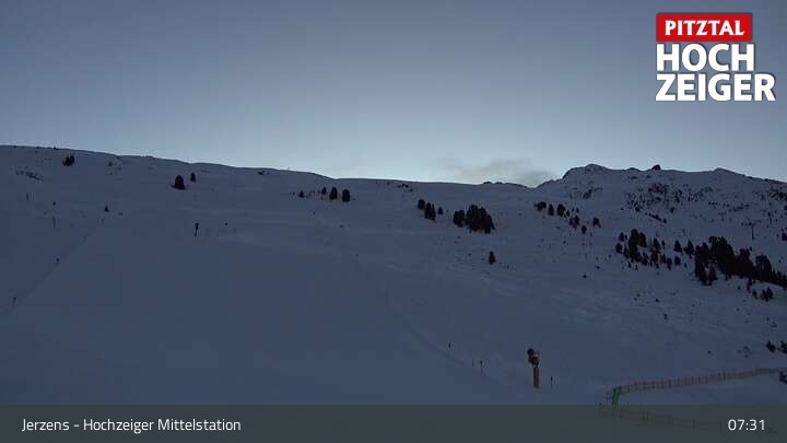Archiv Foto Webcam Jerzens - Hochzeiger Mittelstation