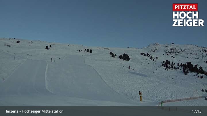 Archiv Foto Webcam Jerzens - Hochzeiger Mittelstation