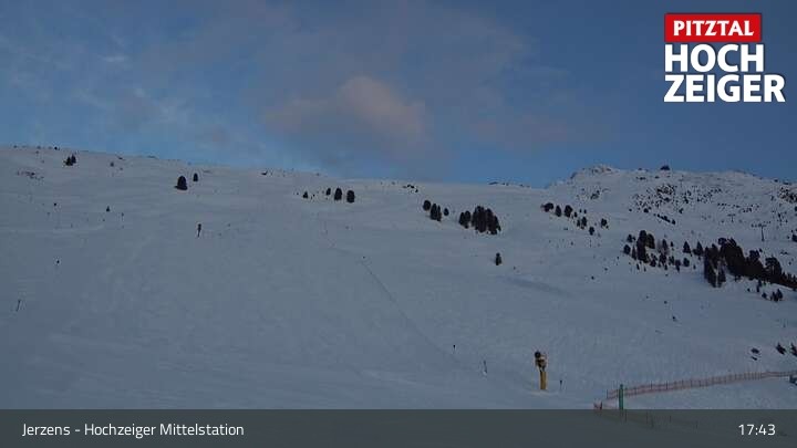 Archiv Foto Webcam Jerzens - Hochzeiger Mittelstation