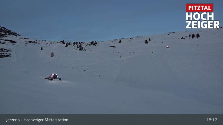 Archiv Foto Webcam Jerzens - Hochzeiger Mittelstation