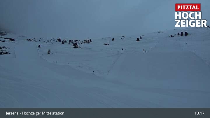 Archiv Foto Webcam Jerzens - Hochzeiger Mittelstation