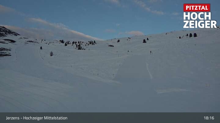 Archiv Foto Webcam Jerzens - Hochzeiger Mittelstation