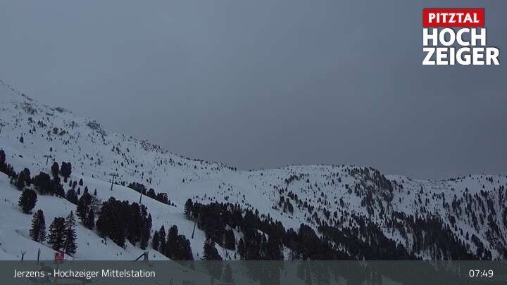 Archiv Foto Webcam Jerzens - Hochzeiger Mittelstation