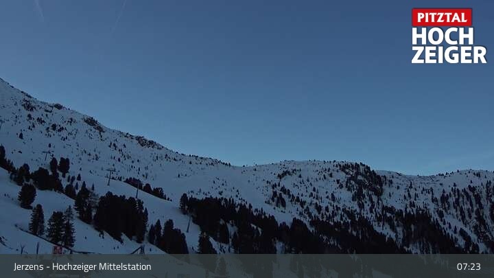 Archived image Webcam Jerzens - Hochzeiger Mittelstation