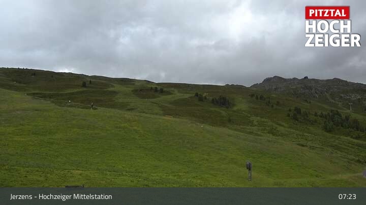 Archiv Foto Webcam Jerzens - Hochzeiger Mittelstation