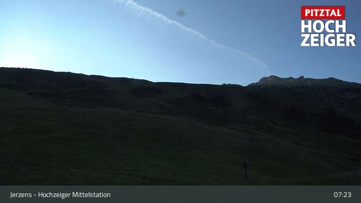Archiv Foto Webcam Jerzens - Hochzeiger Mittelstation