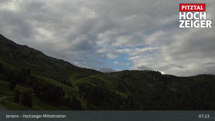 Archiv Foto Webcam Jerzens - Hochzeiger Mittelstation