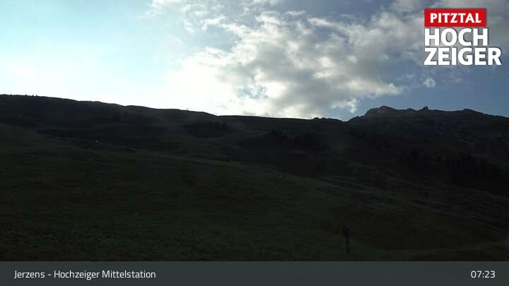 Archiv Foto Webcam Jerzens - Hochzeiger Mittelstation