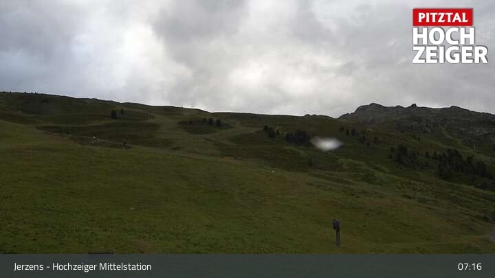 Archiv Foto Webcam Jerzens - Hochzeiger Mittelstation