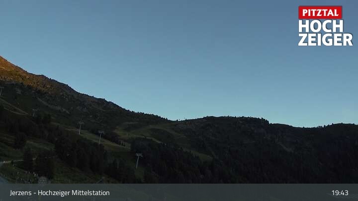 Archiv Foto Webcam Jerzens - Hochzeiger Mittelstation
