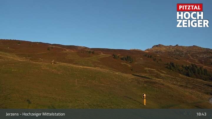 Archived image Webcam Jerzens - Hochzeiger Mittelstation