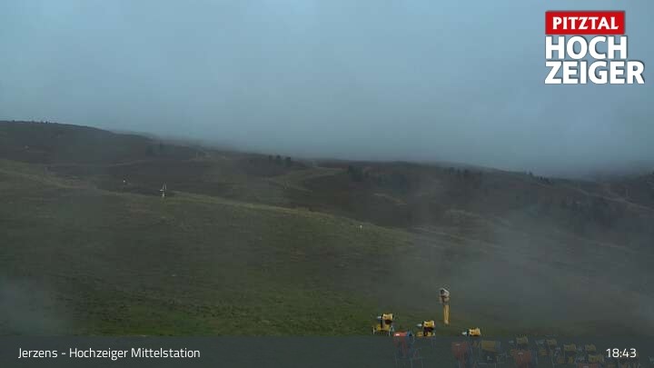 Archiv Foto Webcam Jerzens - Hochzeiger Mittelstation