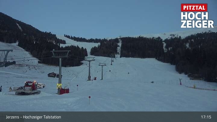 Archiv Foto Webcam Jerzens - Hochzeiger Talstation