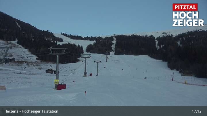Archiv Foto Webcam Jerzens - Hochzeiger Talstation