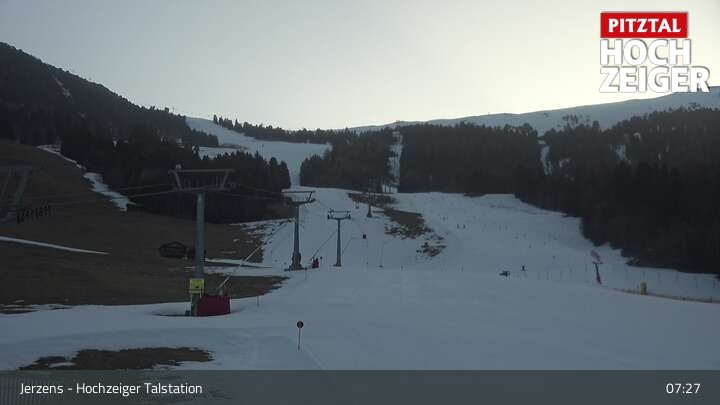 Archiv Foto Webcam Jerzens - Hochzeiger Talstation