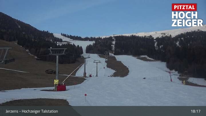 Archiv Foto Webcam Jerzens - Hochzeiger Talstation