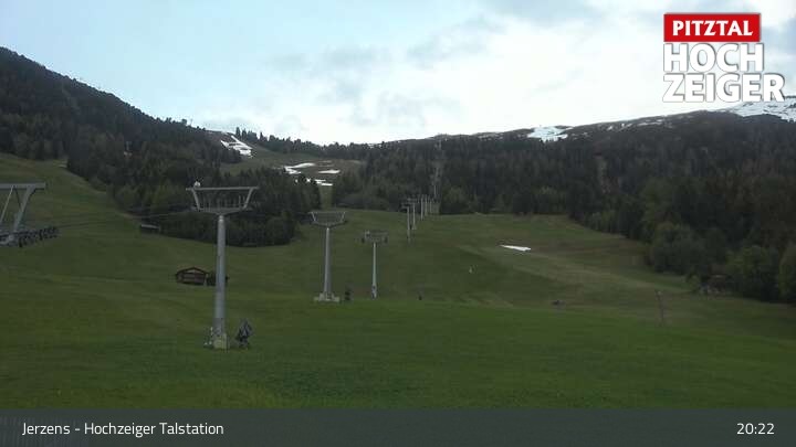 Archiv Foto Webcam Jerzens - Hochzeiger Talstation