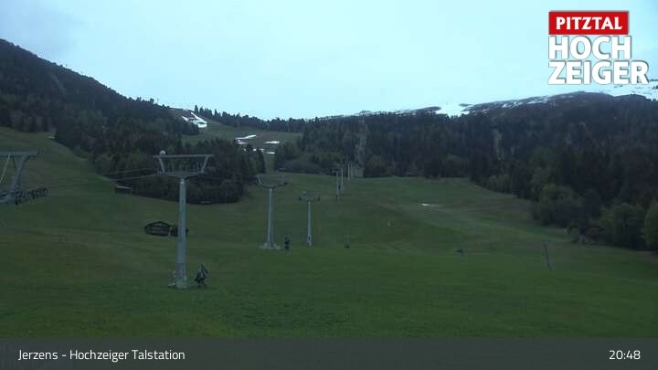 Archiv Foto Webcam Jerzens - Hochzeiger Talstation