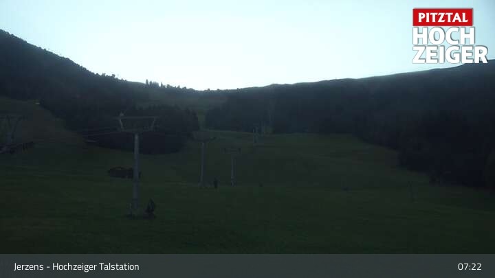 Archiv Foto Webcam Jerzens - Hochzeiger Talstation