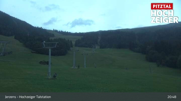 Archiv Foto Webcam Jerzens - Hochzeiger Talstation