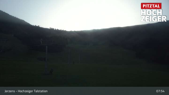 Archiv Foto Webcam Jerzens - Hochzeiger Talstation